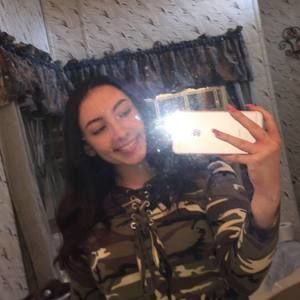 Meet your Posher, Adi